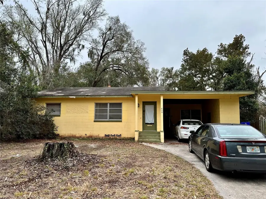 424 W Hogle Avenue, Deland, FL 32720 - #2