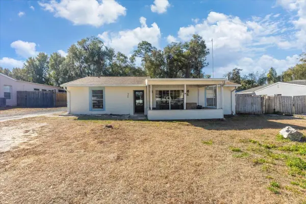 980 Thelma Avenue, ORANGE CITY, FL 32763