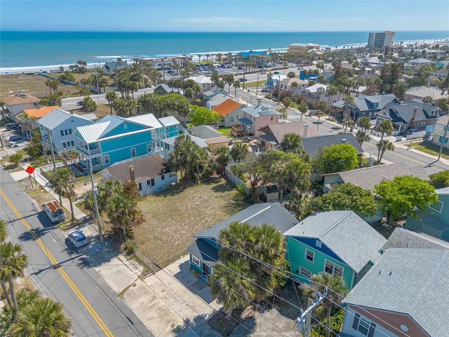 708 Davis Street, Daytona Beach, FL 32118 - #2