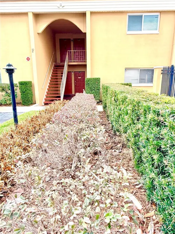 1000 Lake Of The Woods Boulevard #206F, FERN PARK, FL 32730