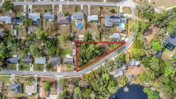 205 Plumosa Road, DEBARY, FL 32713