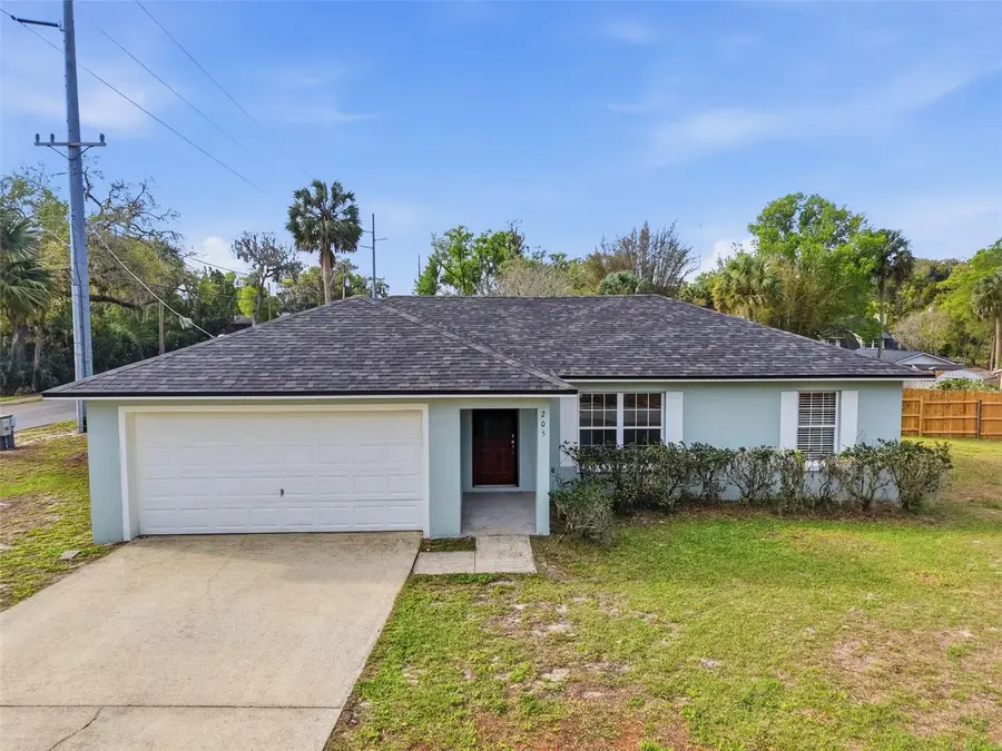 205 S Sparkman Avenue, Orange City, FL 32763 - #2