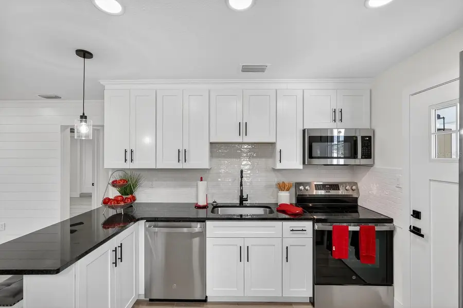 553 Calhoun Street, South Daytona, FL 32119 - #2