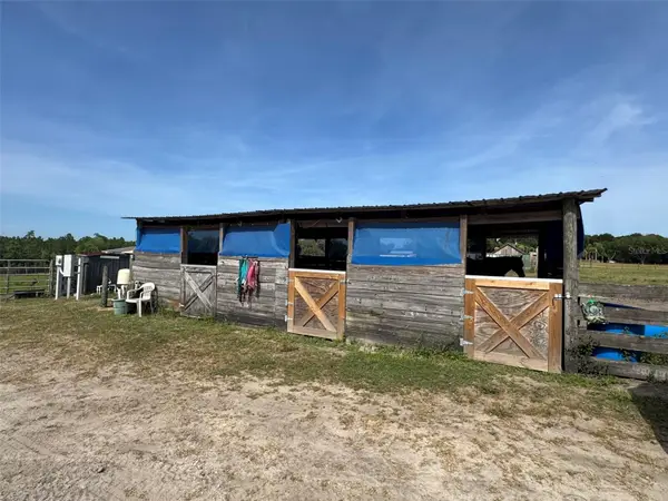 807 Campbell Lane, DE LEON SPRINGS, FL 32130