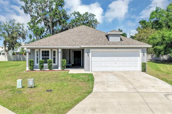 1520 Baywood Village Court, MOUNT DORA, FL 32757