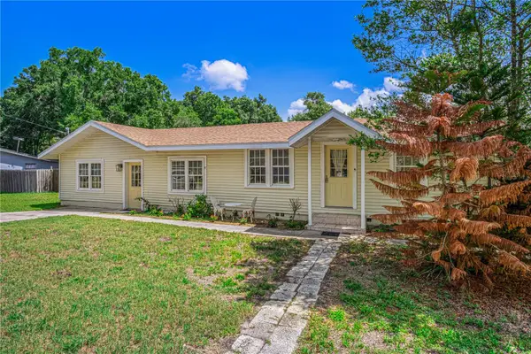 3545 Perkins Avenue, MOUNT DORA, FL 32757