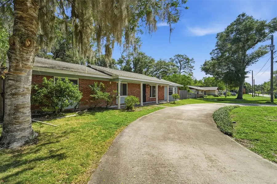 915 E Michigan Avenue, Deland, FL 32724 - #2