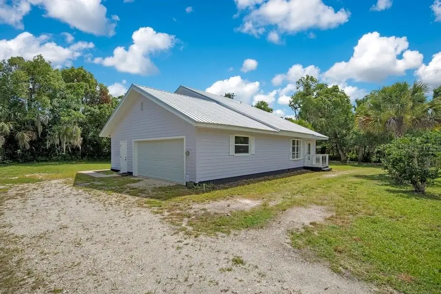 110 W Washington Avenue, Deland, FL 32720 - #3