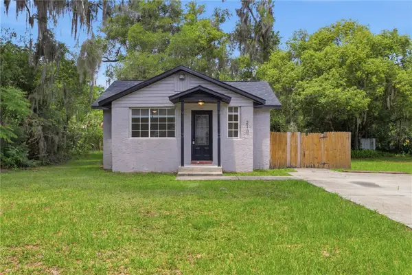 210 Winslow Avenue, DELAND, FL 32724