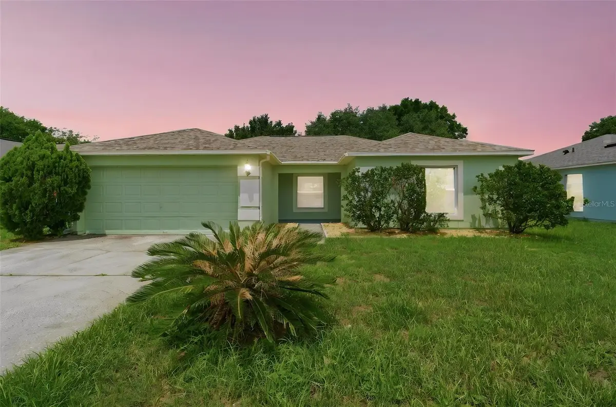 206 N Hawthorne Avenue, Apopka, FL 32703 - #1