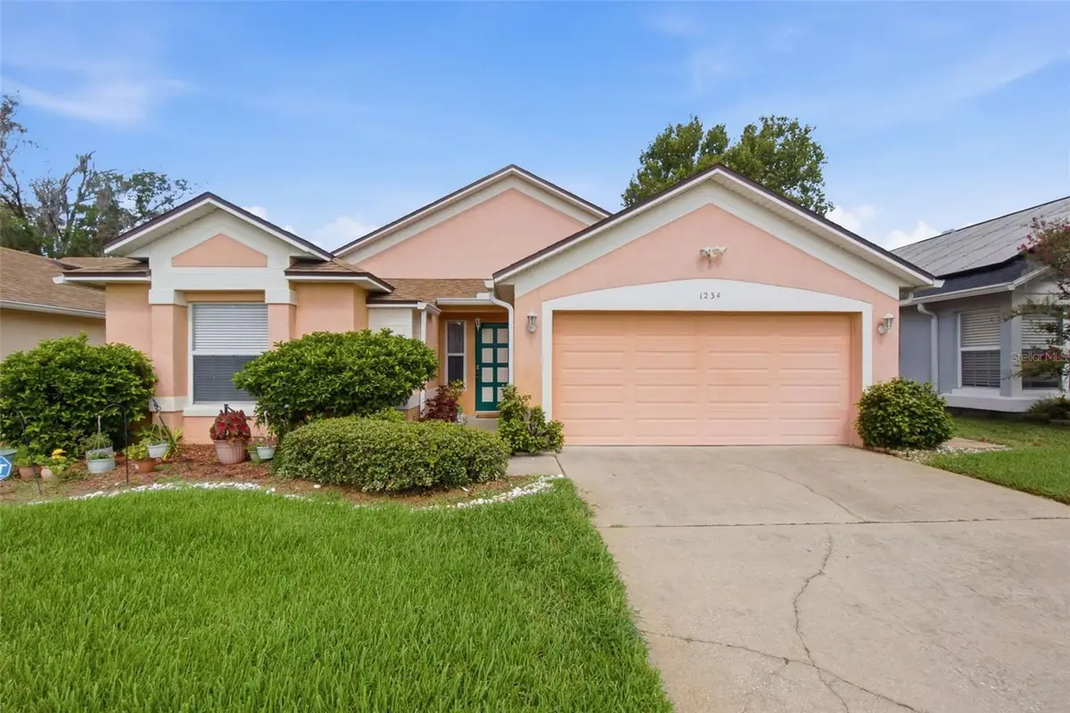 1234 Lake Blue Circle, Apopka, FL 32703 - #1