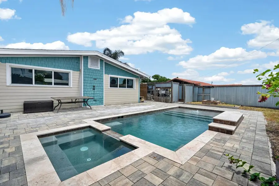 2071 S Peninsula Drive, Daytona Beach, FL 32118 - #2
