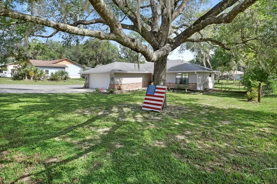 235 W Retta Street, De Leon Springs, FL 32130 - #3