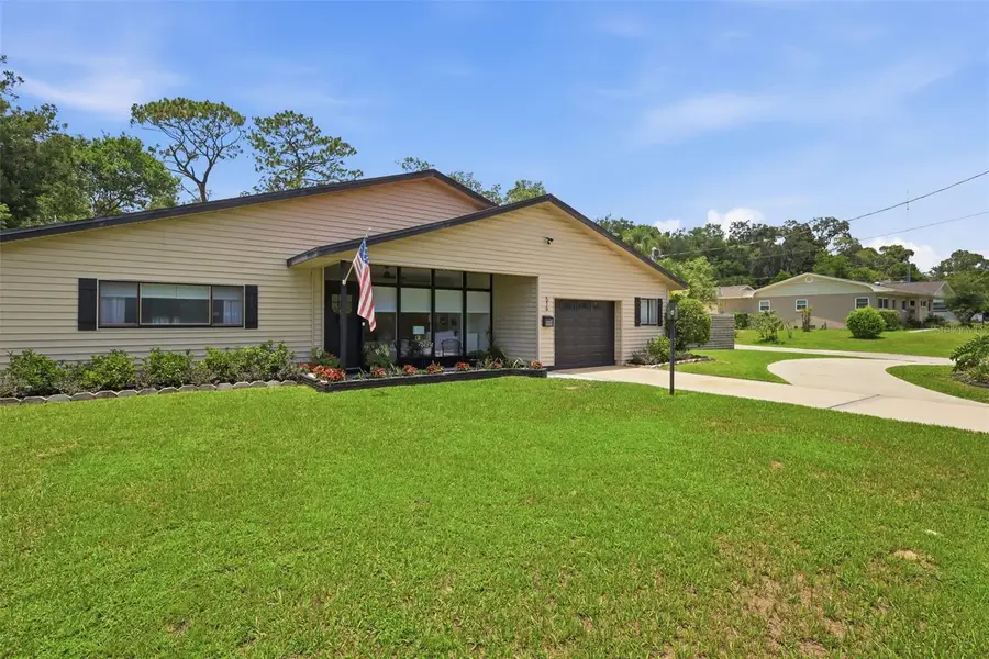 516 N Mcdonald Avenue, Deland, FL 32724 - #3