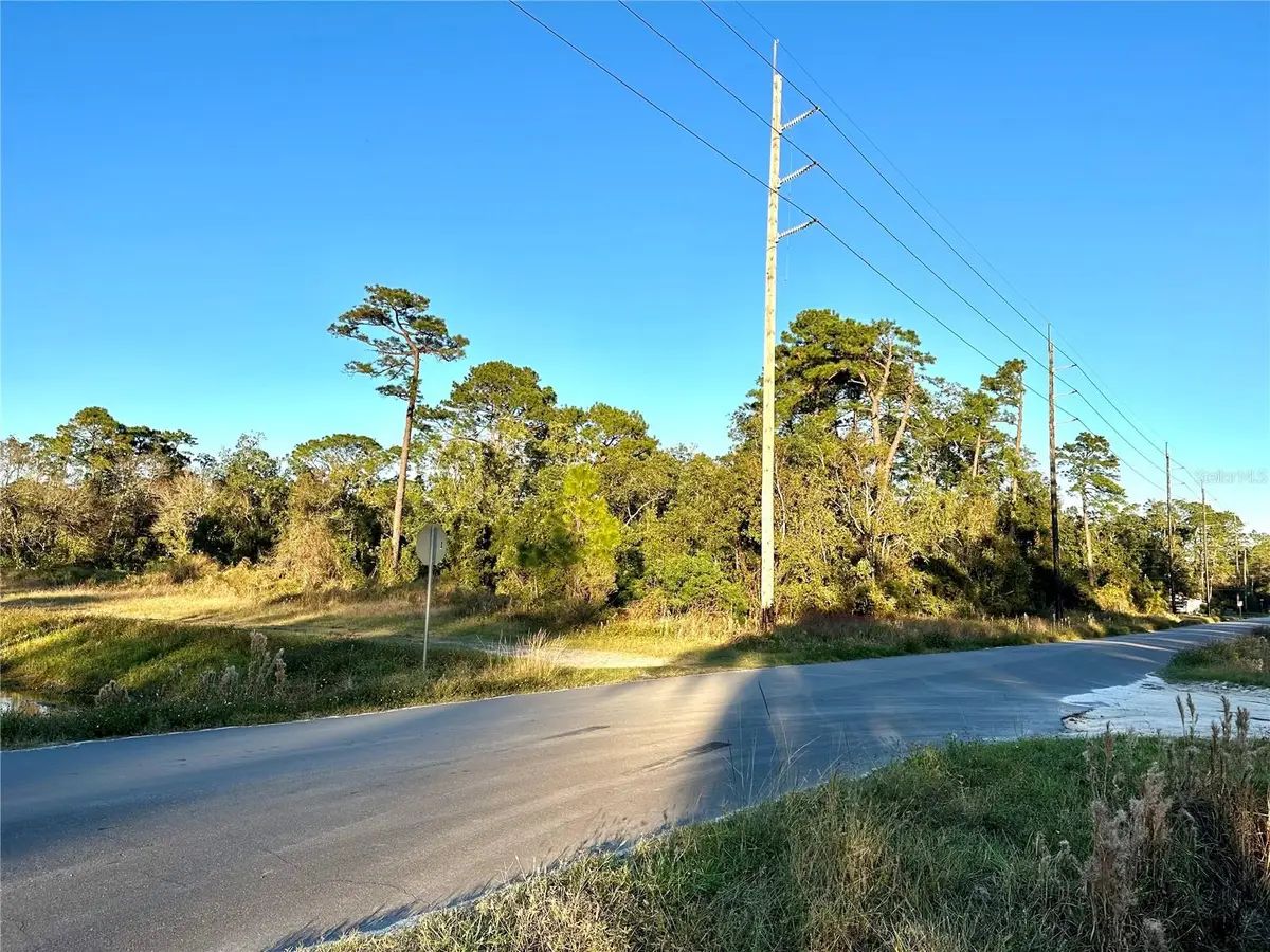 1635 Central Parkway, Deland, FL 32724 - #1