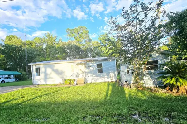 208 Pine Tree Trail, CRESCENT CITY, FL 32112