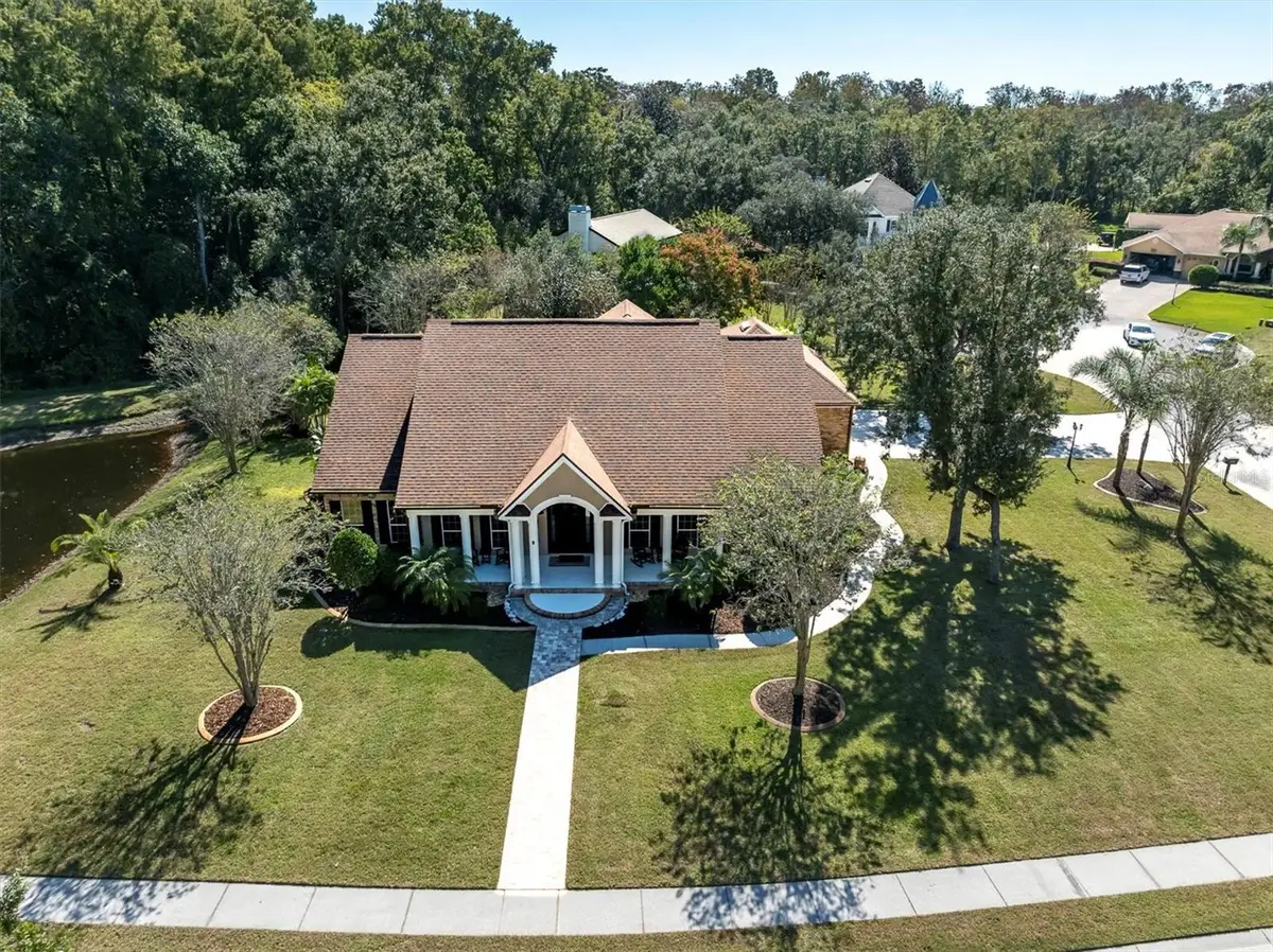 11602 Lakeview Drive, New Port Richey, FL 34654 - Image #1