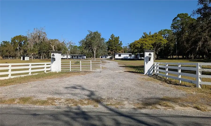 15217 Bailey Hill Road, Brooksville, FL 34614 - Image #2