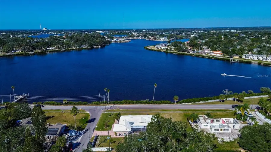 809 Whitcomb Boulevard, Tarpon Springs, FL 34689 - Image #2