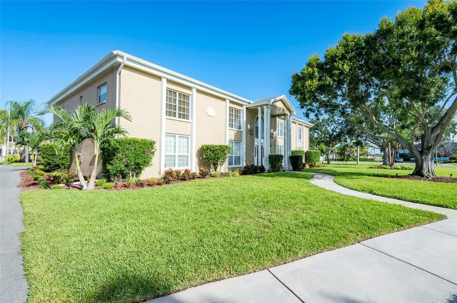 1050 Rafael Boulevard Ne #1, Saint Petersburg, FL 33704 - Image #2
