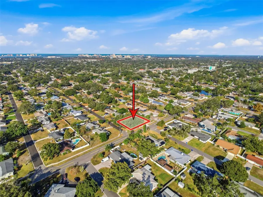 1406 S Lake Avenue, Clearwater, FL 33756 - Image #2