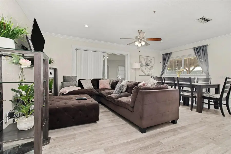 8465 Oak Bluff Drive, Orlando, FL 32827 - Image #2