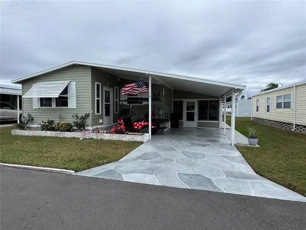 2100 Manoa Drive, HOLIDAY, FL 34691