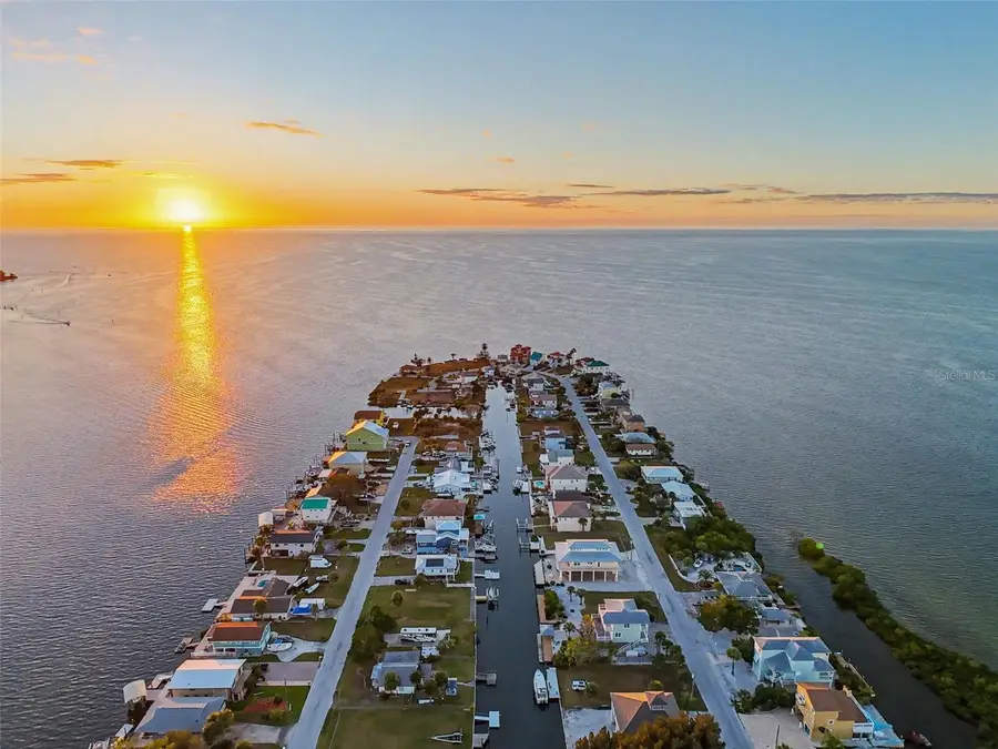 6522 Seaview Boulevard, Hudson, FL 34667 - Image #2