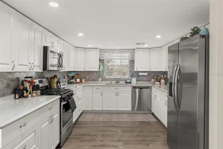 20406 Peachtree Lane, Dade City, FL 33523 - #3