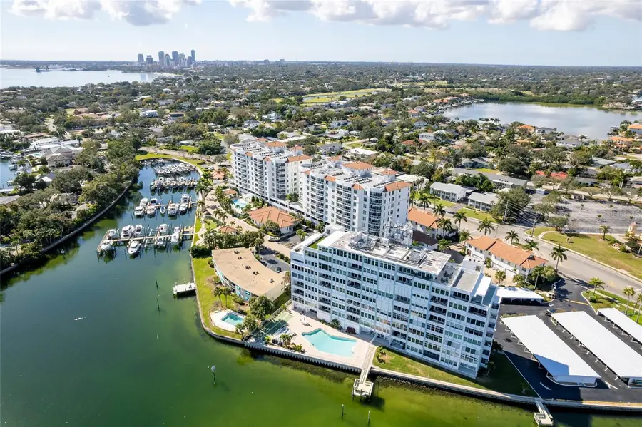 1365 Snell Isle Boulevard Ne #2B, Saint Petersburg, FL 33704 - Image #3