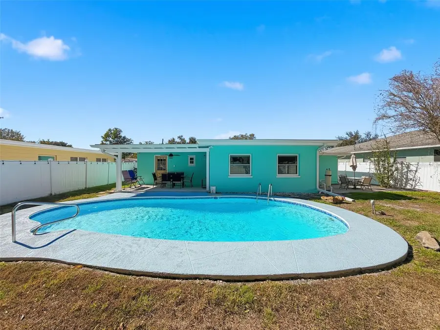 3213 56th Way N, Saint Petersburg, FL 33710 - #3