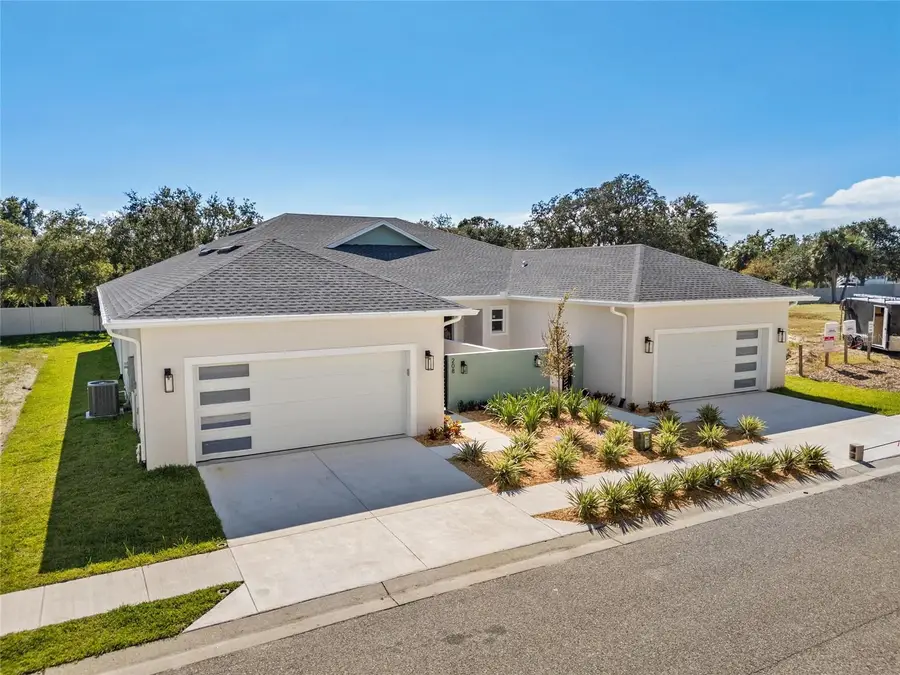 199 E Live Oak Street, Tarpon Springs, FL 34689 - Image #2