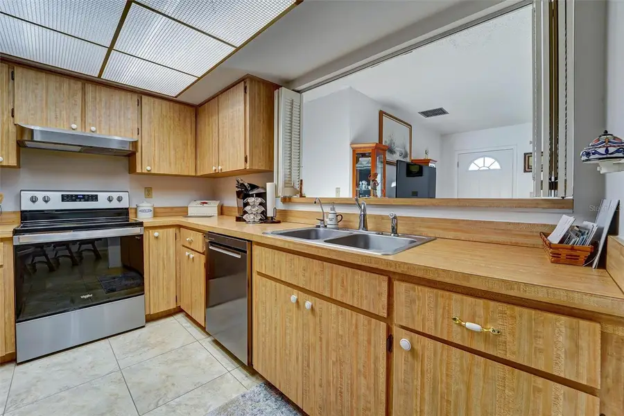 11340 Dollar Lake Drive #2, Port Richey, FL 34668 - #2