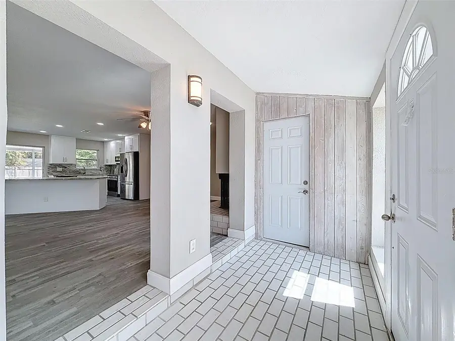 4221 Shore Acres Boulevard Ne, Saint Petersburg, FL 33703 - #3