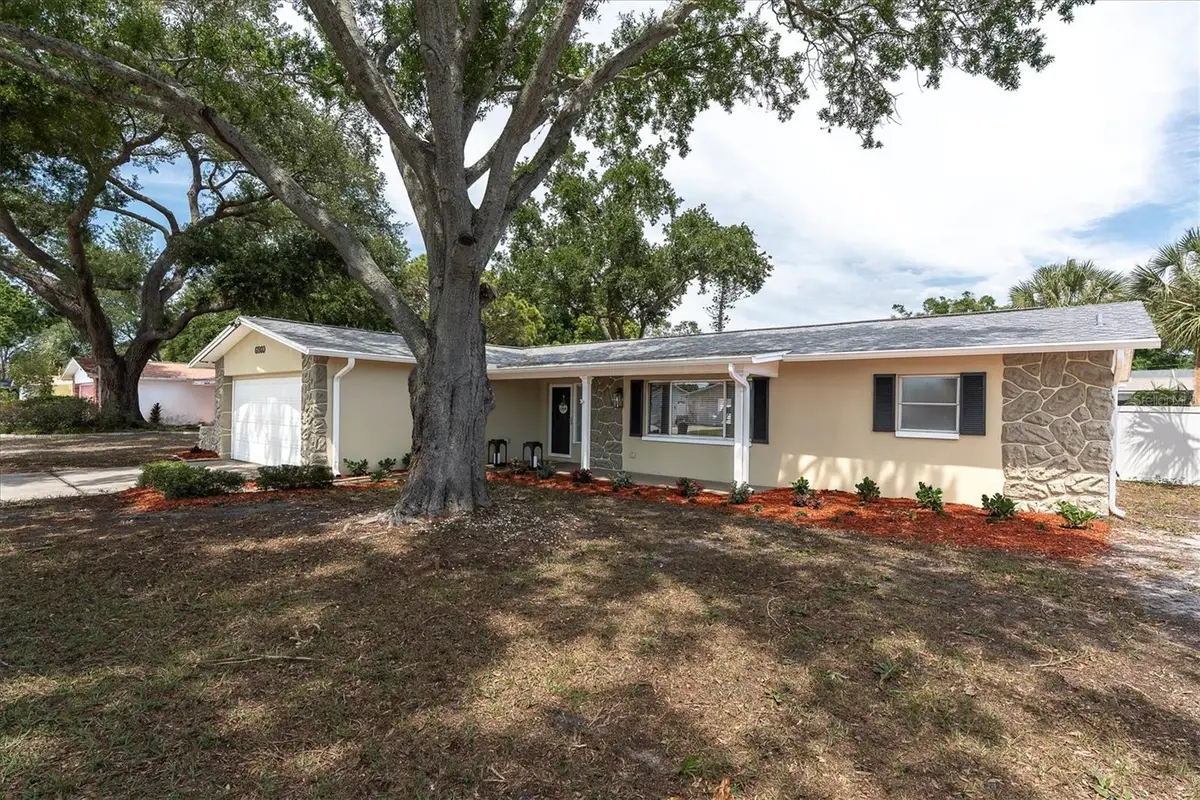 6860 14th Way S, Saint Petersburg, FL 33705 - #1