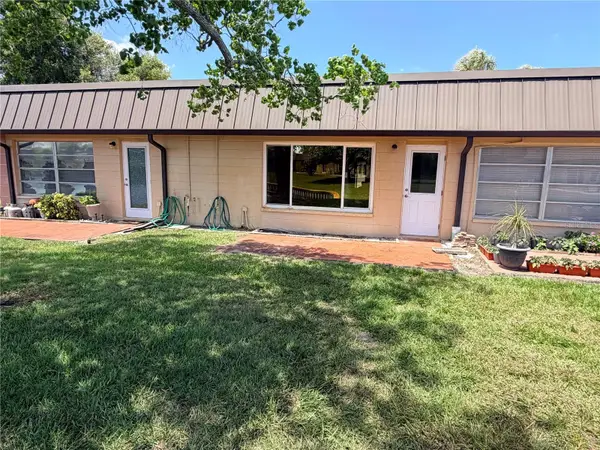 4446 Rustic Drive #E, NEW PORT RICHEY, FL 34652