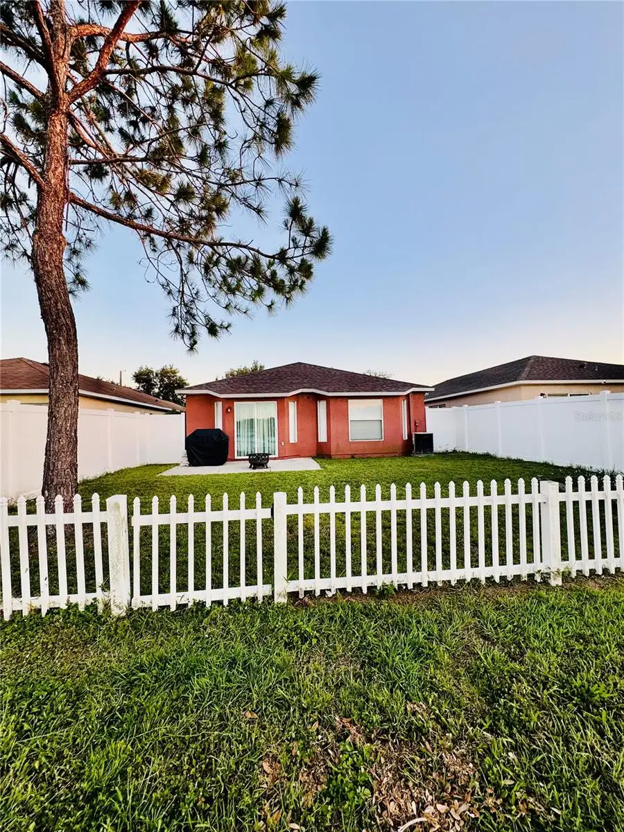 8035 Canterbury Lake Boulevard, Tampa, FL 33619 - #2