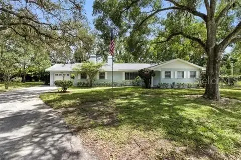 2510 Lake Ellen Drive, TAMPA, FL 33618