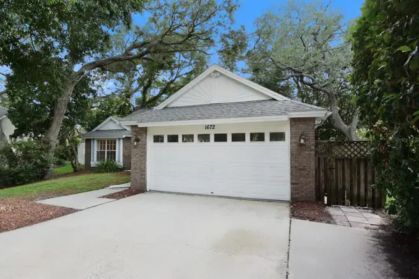 1672 Countrywood Street, TARPON SPRINGS, FL 34689