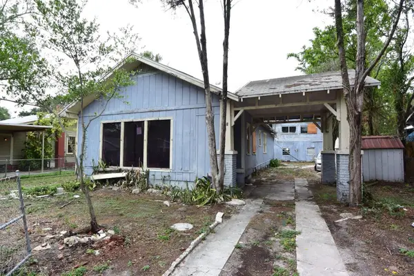 111 W Powhatan Avenue, TAMPA, FL 33604