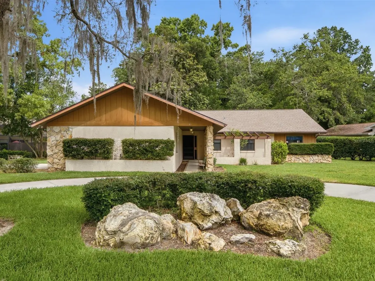 4 Redbay Court E, Homosassa, FL 34446 - #1
