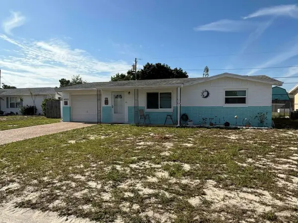 4901 Picture Avenue, HOLIDAY, FL 34690