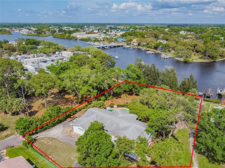 425 Craig Drive, Tarpon Springs, FL 34689 - #3