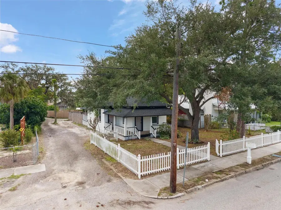 136 N Ring Avenue, Tarpon Springs, FL 34689 - #3