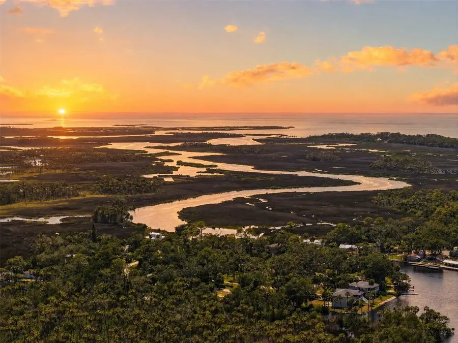 6086 Island Drive, Weeki Wachee, FL 34607 - #3