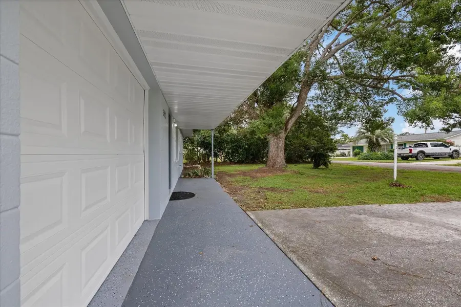 5900 Avocado Street, Zephyrhills, FL 33542 - #3
