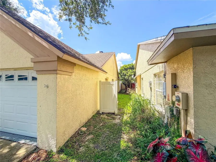9542 Pebble Glen Avenue, Tampa, FL 33647 - #3