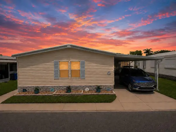 56 Pelican Drive S, OLDSMAR, FL 34677