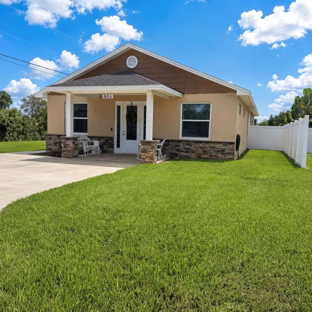 604 4th Street Sw, Largo, FL 33770 - #1
