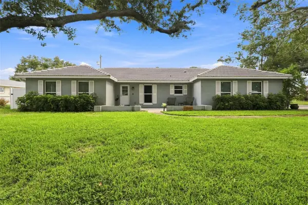 1511 S Hillcrest Avenue, CLEARWATER, FL 33756